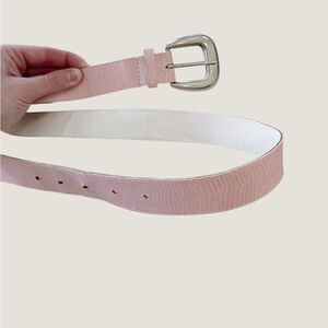 ✨3/$25✨ Vintage Pink Belt